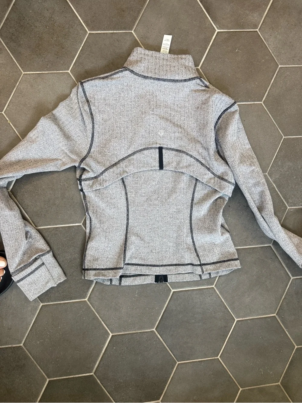 lululemon athletica contoured fabric